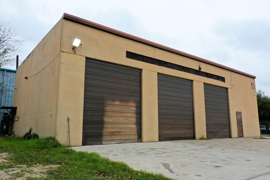 302 Grand Ave, Fort Worth, TX for lease - Building Photo - Image 3 of 14