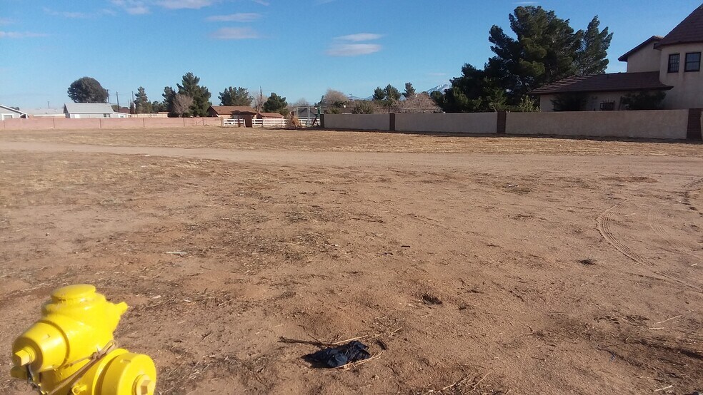 00 Avenue Q East, Palmdale, CA à vendre - Photo du bâtiment - Image 3 de 6