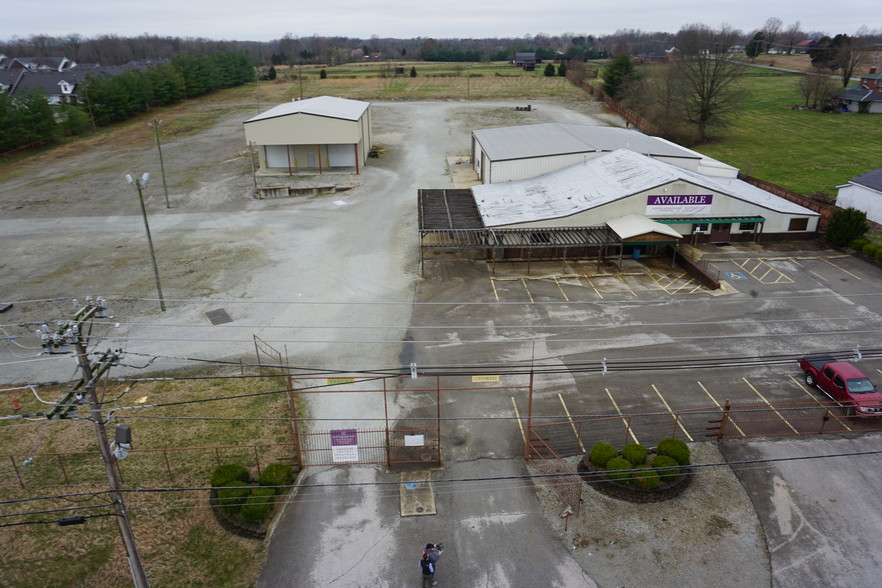 9812 Vista Hills Blvd, Louisville, KY for sale - Building Photo - Image 1 of 1