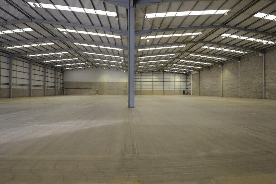 20-22 Leacroft Rd, Warrington for lease - Building Photo - Image 3 of 3