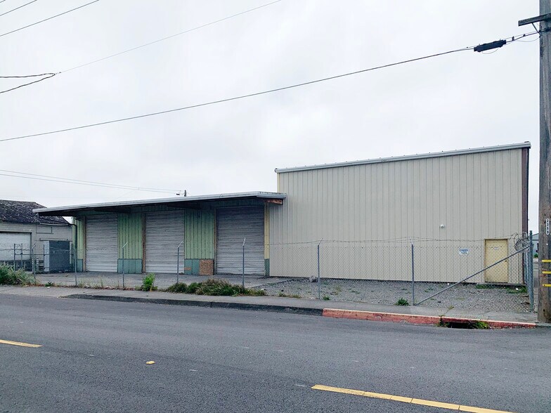 109 W 3rd St, Eureka, CA à louer - Photo du bâtiment - Image 2 de 5