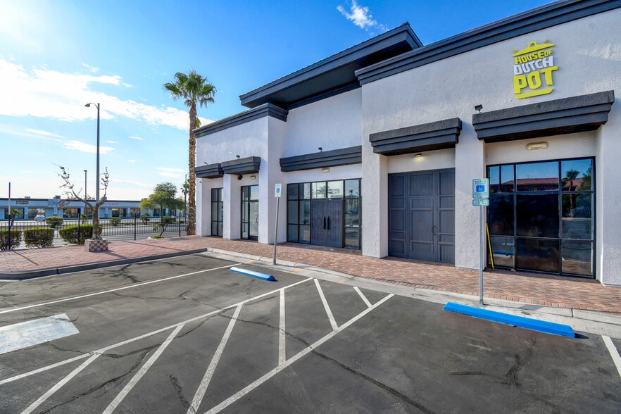 4255 S Durango Dr, Las Vegas, NV for lease - Building Photo - Image 2 of 16