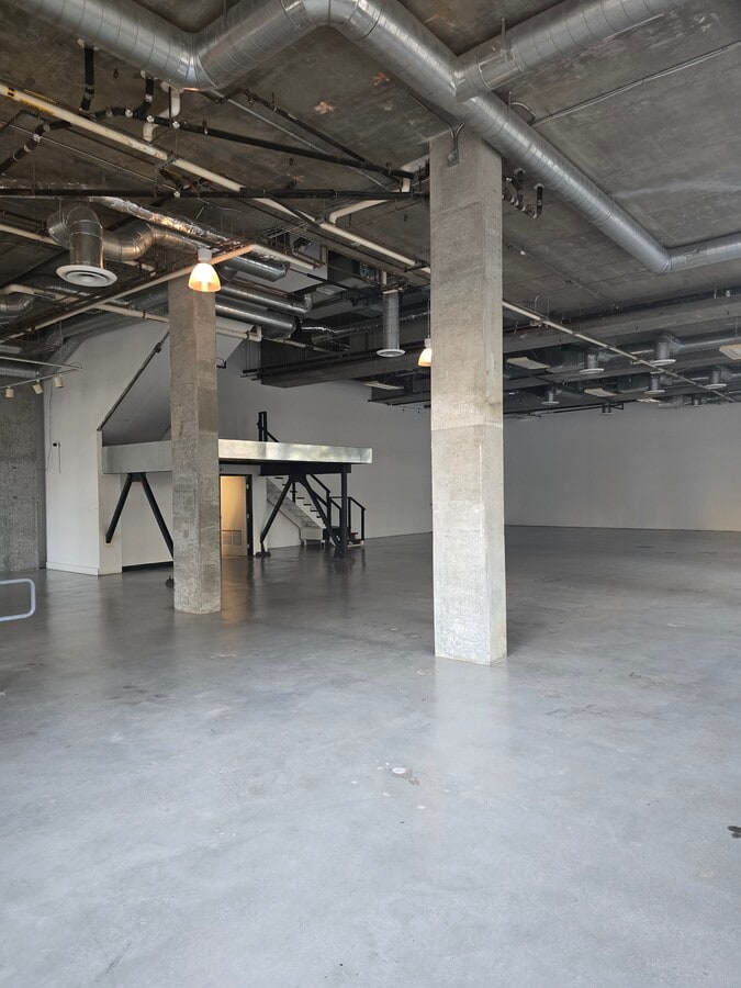 390 11th Ave, San Diego, CA 92101 - Unité 390 -  - Photo intérieure - Image 2 of 7