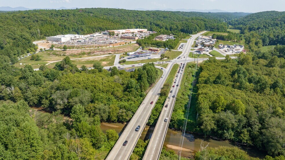 71 Cantrell Ln, Dahlonega, GA for sale - Building Photo - Image 2 of 33