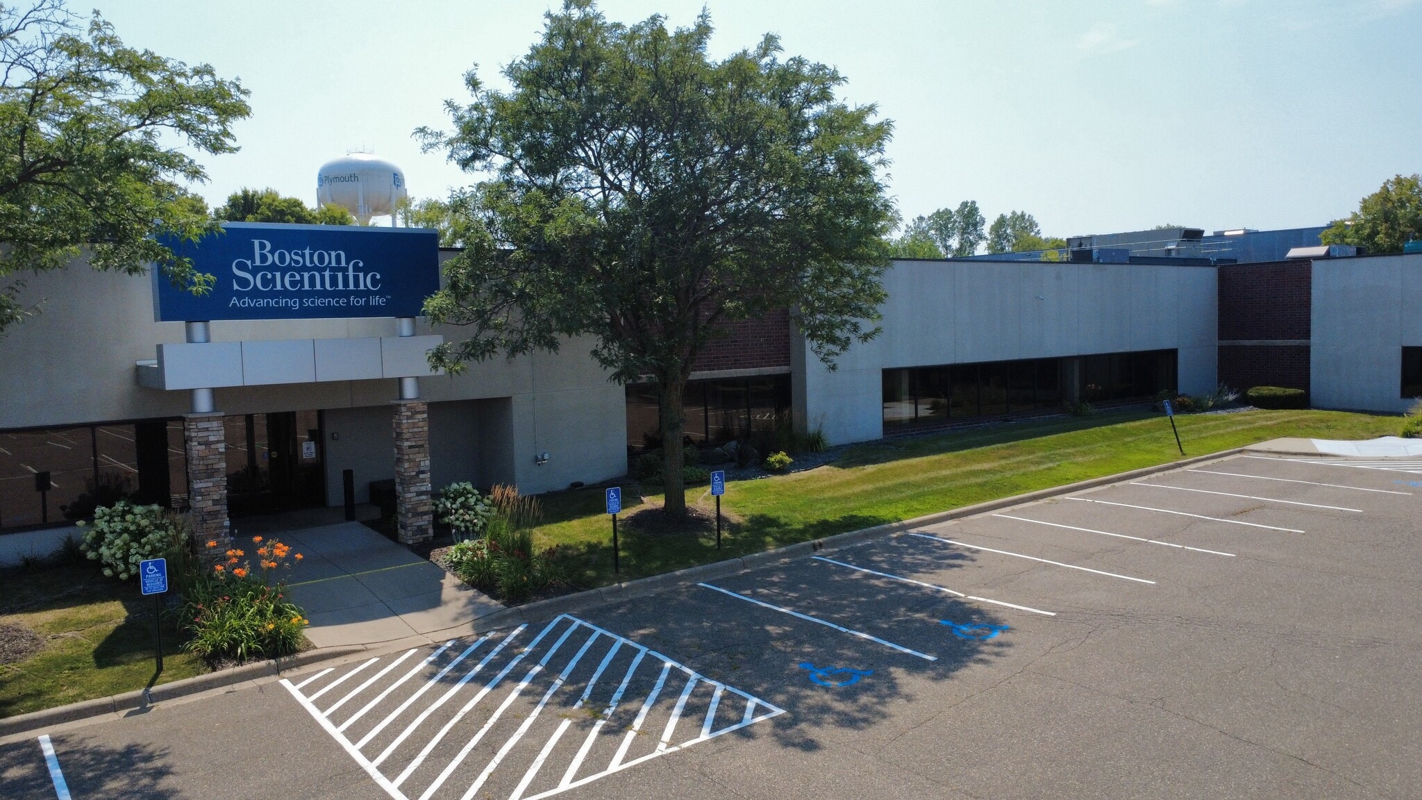 14755 27th Ave N, Plymouth, MN for lease Building Photo- Image 1 of 4