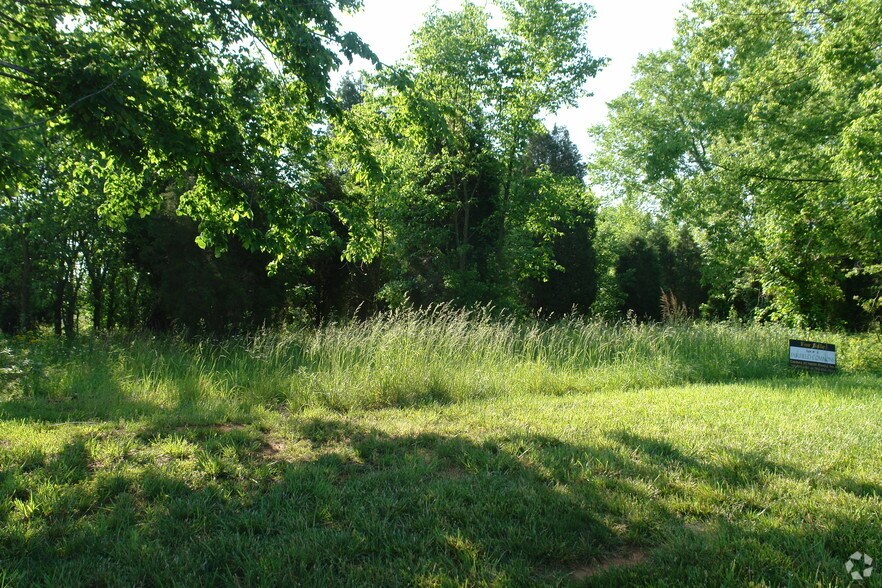 Fairfield Forest Rd, Denver, NC à vendre - Photo principale - Image 1 de 3