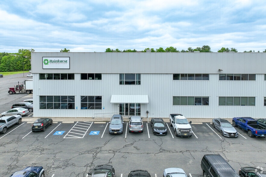 35 Eastman St, South Easton, MA for lease - Building Photo - Image 3 of 5