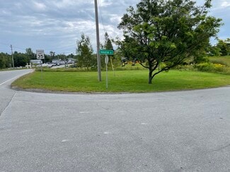 Plus de détails pour 11 Industrial Dr, Newport, VT - Terrain à vendre