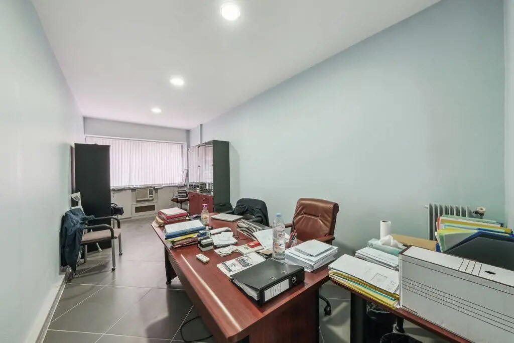 Office in Paris for sale Interior Photo- Image 1 of 13