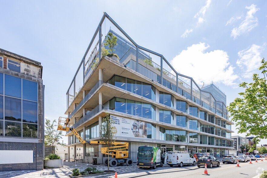 71-72 The Kingsway, Swansea for lease - Building Photo - Image 2 of 9