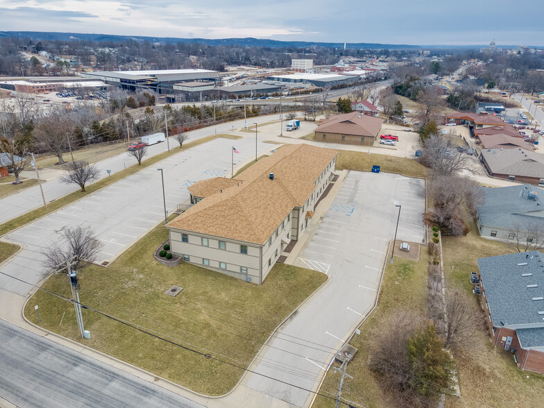 2023 St. Mary's Blvd, Jefferson City, MO for sale - Building Photo - Image 3 of 49