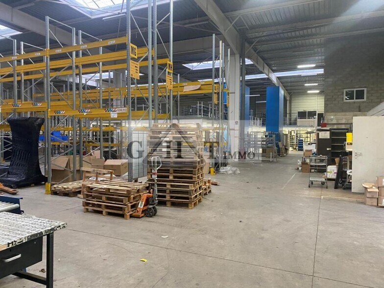 Industrial in Lisses for lease - Interior Photo - Image 2 of 6