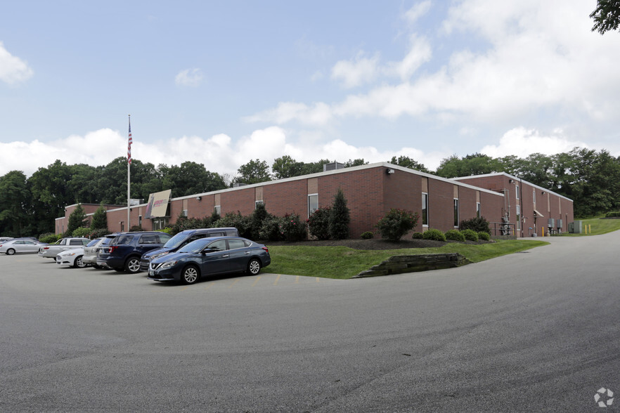 2445-2465 Maryland Rd, Willow Grove, PA for lease - Primary Photo - Image 1 of 3