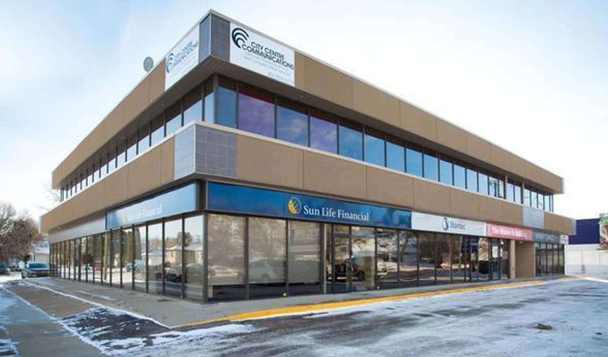 1111 Kingsway Av SE, Medicine Hat, AB à vendre Photo du bâtiment- Image 1 de 5