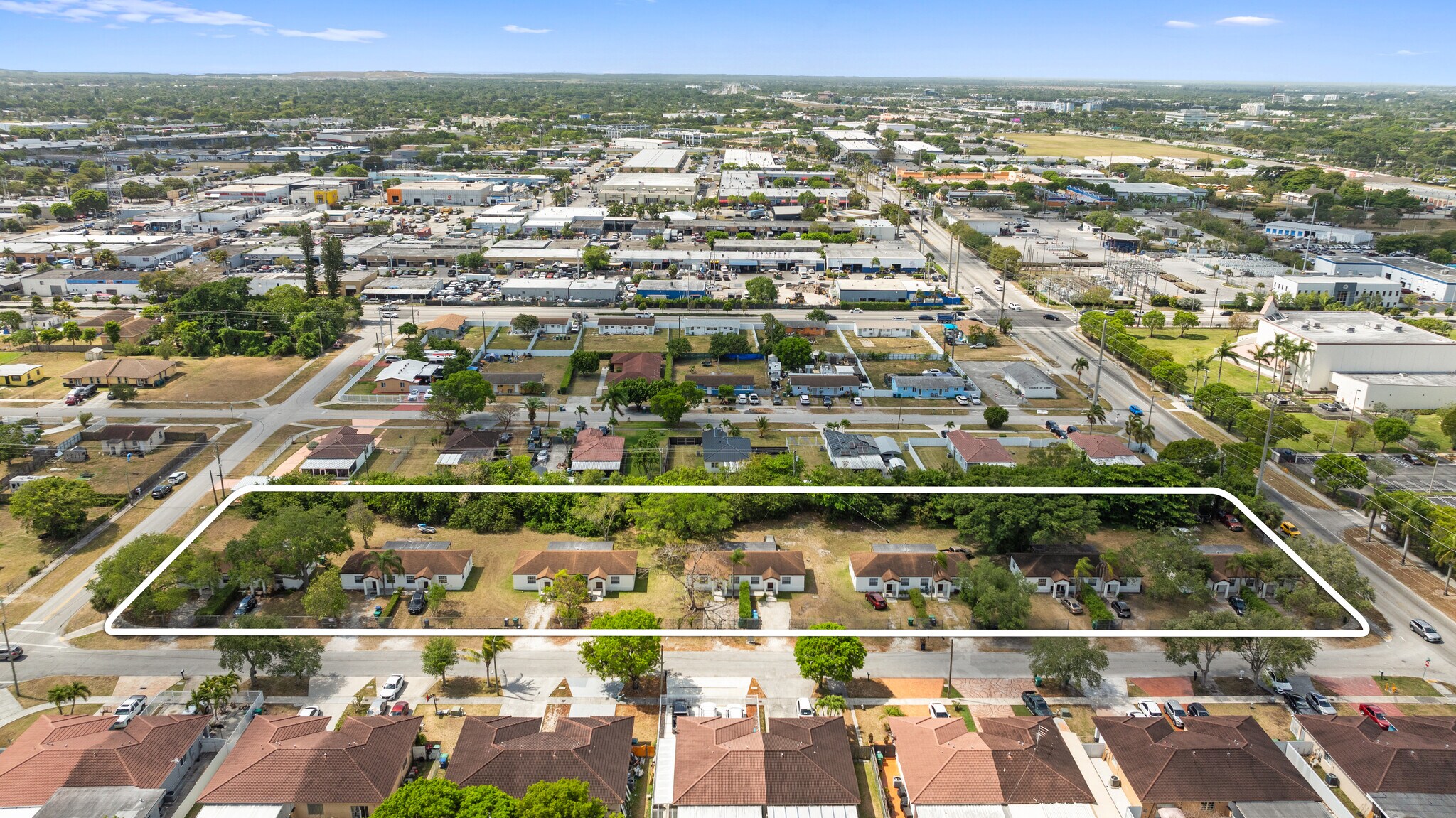 Rosehaven Estates Multifamily Portfolio portefeuille de 7 propriétés à vendre sur LoopNet.ca Aérien- Image 1 de 28