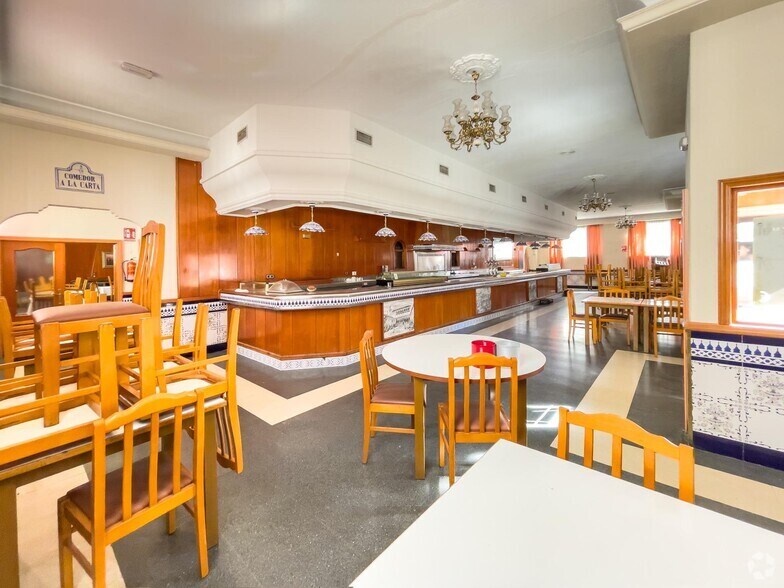 Industriel dans Fuenlabrada, Madrid à louer - Photo du bâtiment - Image 2 de 28