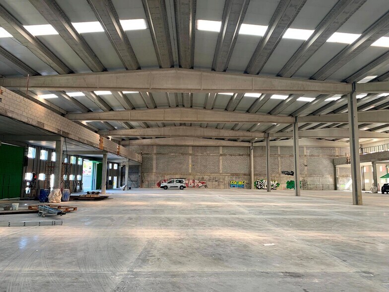 Industrial in San Agustín del Guadalix, Madrid for lease - Building Photo - Image 2 of 11