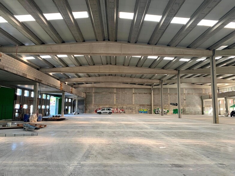 Industrial in San Agustín del Guadalix, Madrid for lease - Building Photo - Image 2 of 11