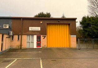 High St, Redbourn for lease Building Photo- Image 2 of 13