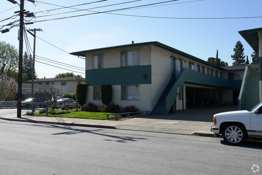 1480 Hess Rd, Redwood City, CA à vendre - Photo du bâtiment - Image 3 de 3