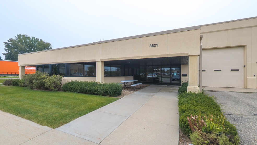 3621 9th St NW, Rochester, MN for lease - Building Photo - Image 3 of 34