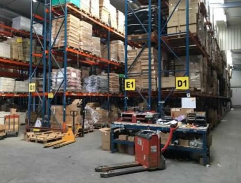 27 Rue Des Ecoles, Le Thillay for lease - Building Photo - Image 3 of 15