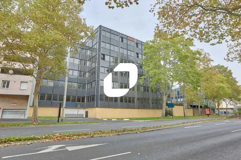 Office in Évry-Courcouronnes for lease Primary Photo- Image 1 of 22