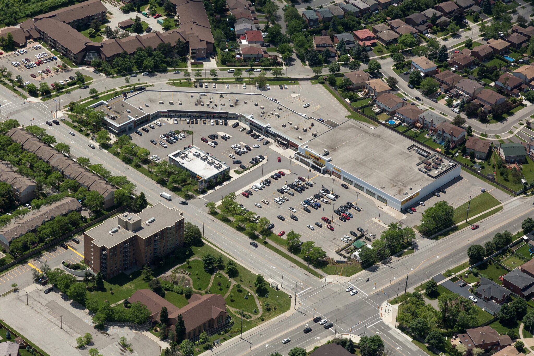 925 Rathburn Rd E, Mississauga, ON à vendre Aérien- Image 1 de 1