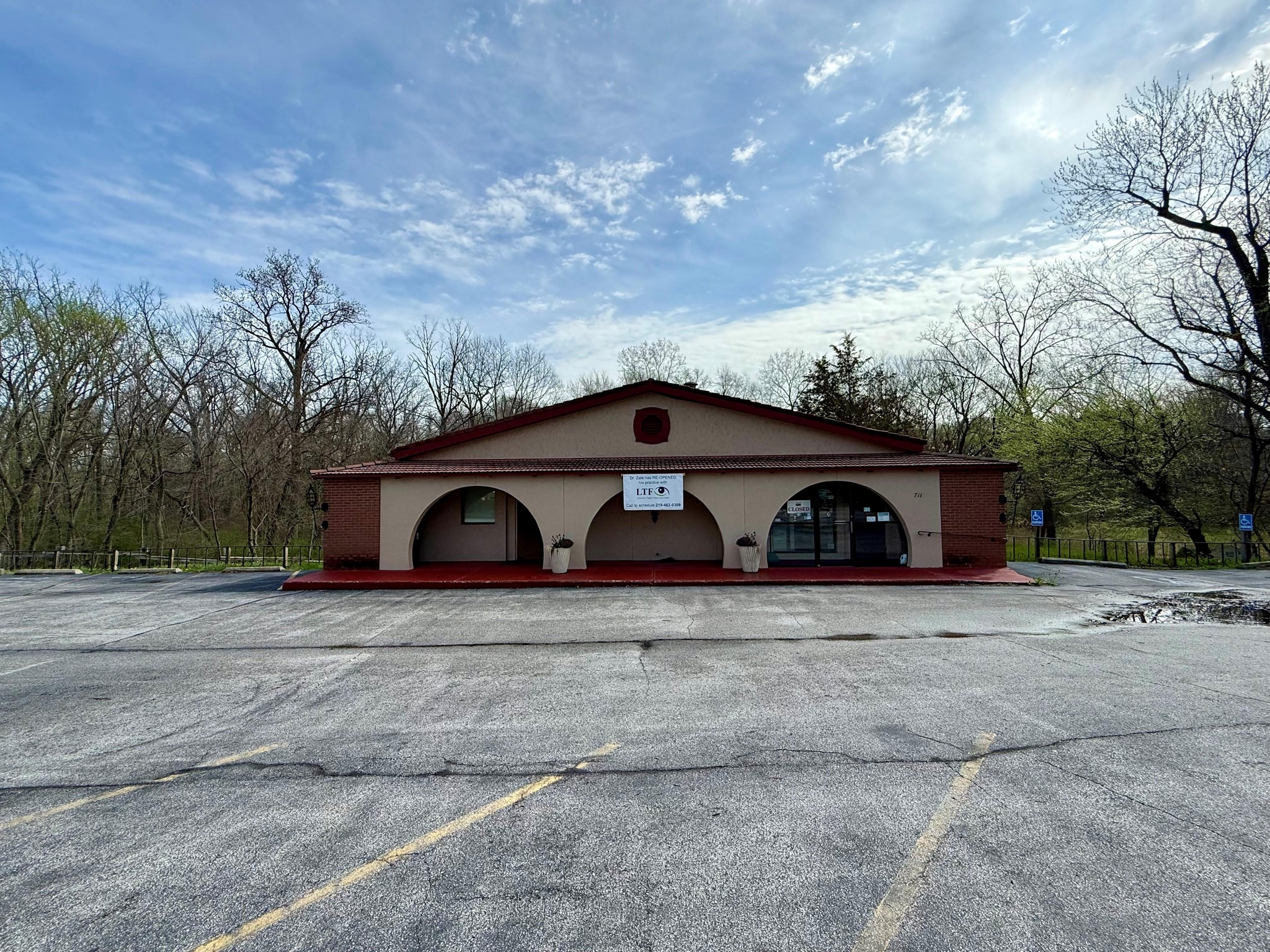 711 S Calumet Rd, Chesterton, IN for sale Primary Photo- Image 1 of 18