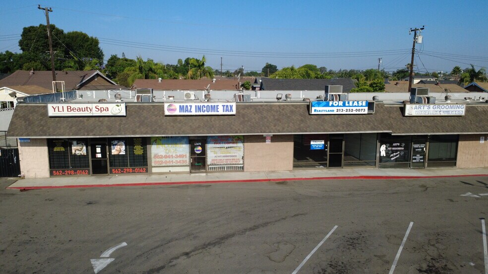 13676-13694 Telegraph Rd, Whittier, CA à louer - Photo du bâtiment - Image 2 de 3