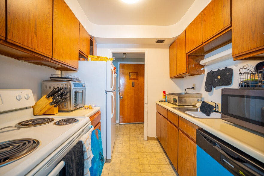 15500 Van Aken, Shaker Heights, OH à vendre - Photo intérieure - Image 3 de 12