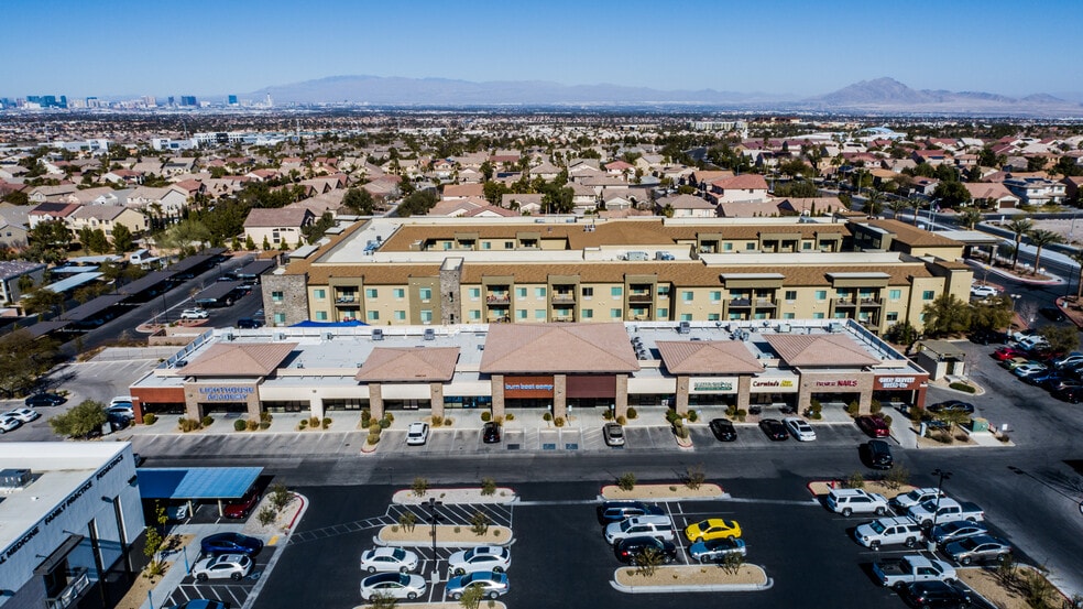 2520 W Horizon Ridge Pky, Henderson, NV for lease - Building Photo - Image 1 of 2