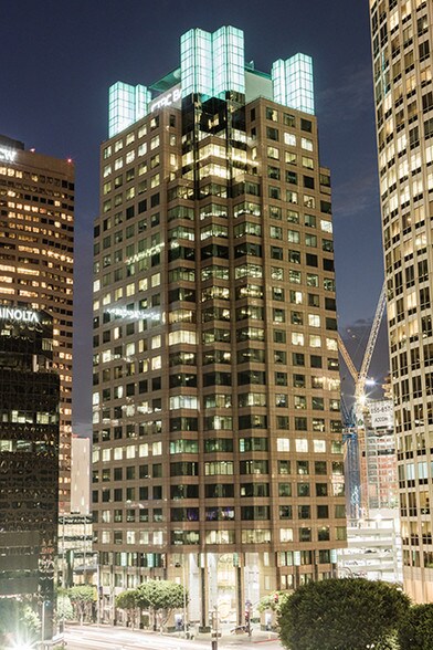 801 S Figueroa St, Los Angeles, CA à louer - Photo du bâtiment - Image 2 de 5