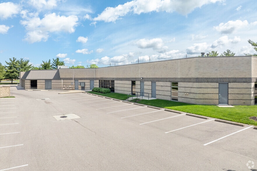940 N Marr Rd, Columbus, IN for lease - Building Photo - Image 3 of 12