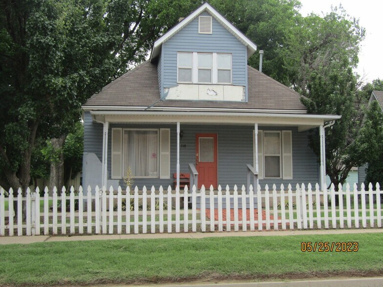 318-320 N Choctaw Ave, El Reno, OK à vendre - Photo principale - Image 1 de 2