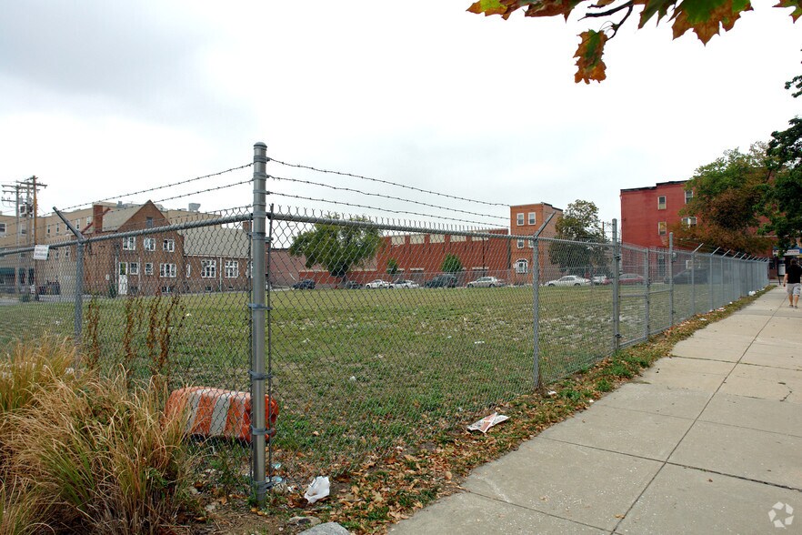 2330 St Paul St, Baltimore, MD à vendre - Photo du bâtiment - Image 3 de 3