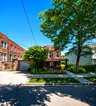 Plus de détails pour 649 Pine St, Brooklyn, NY - Multi-résidentiel à vendre