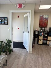 31632 N Ellis Dr, Volo, IL for lease Interior Photo- Image 1 of 11
