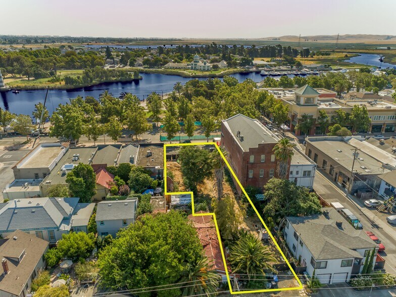 613-615 Main St, Suisun City, CA à vendre - Photo du bâtiment - Image 3 de 16