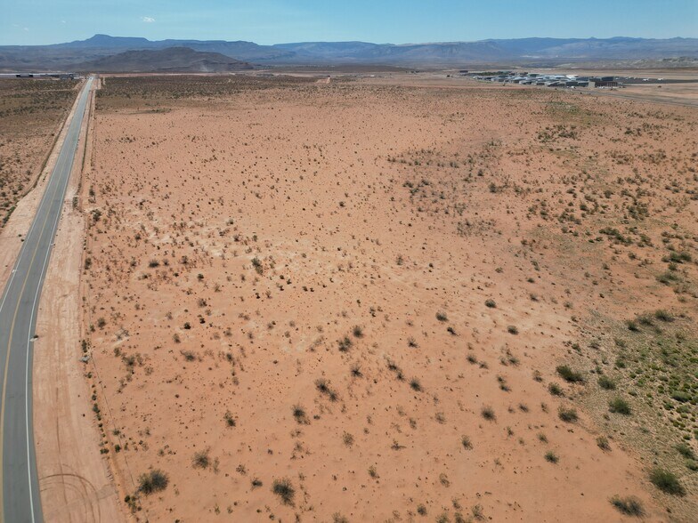 Airport Parkway, Saint George, UT à vendre - Photo du bâtiment - Image 3 de 18