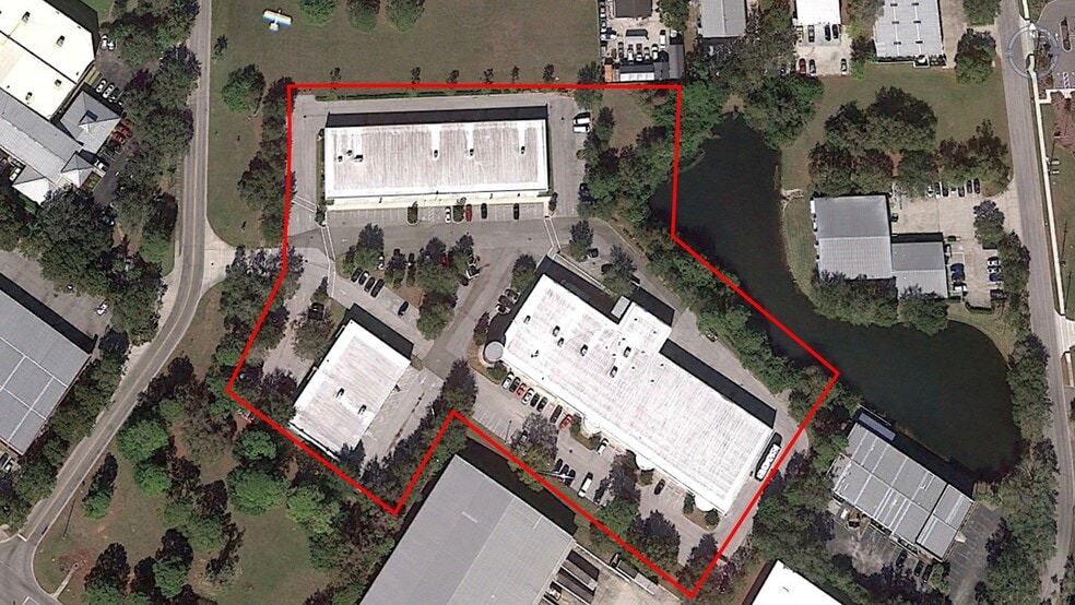 7509 Pennsylvania Ave, Sarasota, FL for lease - Building Photo - Image 3 of 8