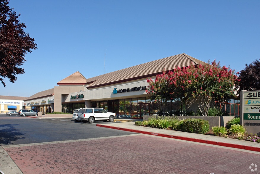4201-4221 Norwood Ave, Sacramento, CA for lease - Building Photo - Image 2 of 11