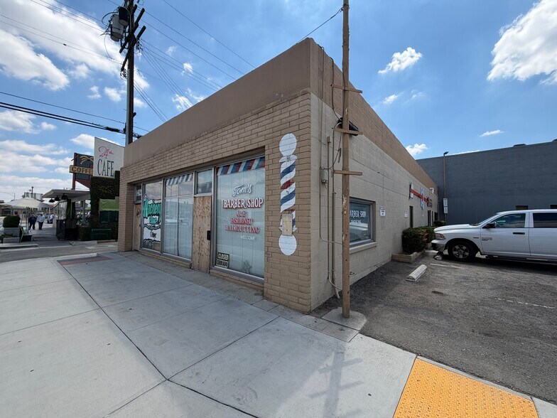 1421 24th St, Bakersfield, CA for sale - Building Photo - Image 2 of 3