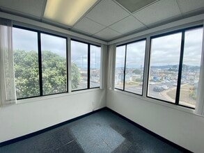 5-192 Skyline Plz, Daly City, CA for lease Interior Photo- Image 1 of 5