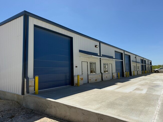 More details for 8081 Old Bastrop Rd, New Braunfels, TX - Industrial for Lease