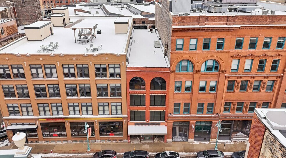 216 N Water St, Milwaukee, WI for sale - Building Photo - Image 1 of 17