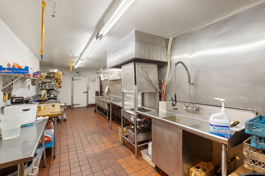 430 E Saint George Blvd, Saint George, UT for lease - Building Photo - Image 3 of 5