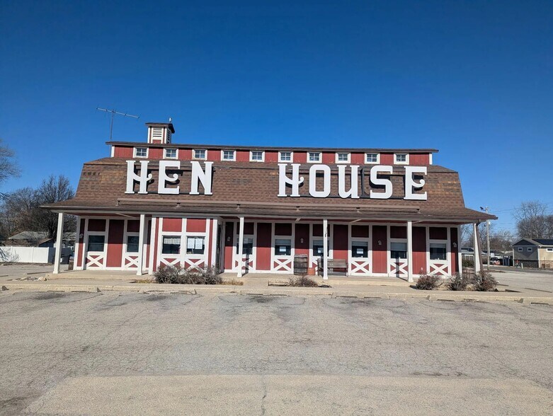 547 E Springfield Rd, Arcola, IL à vendre - Photo principale - Image 1 de 1