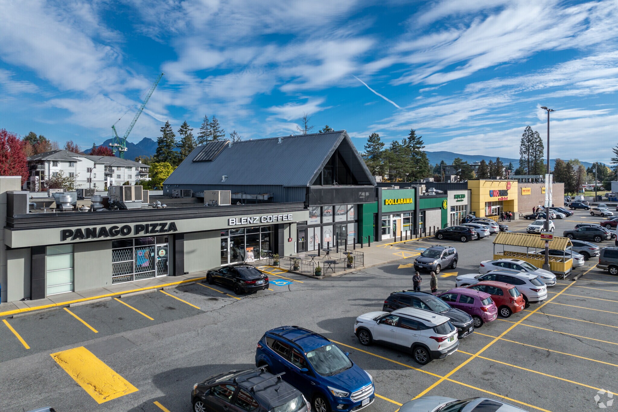 22441 Dewdney Trunk Rd, Maple Ridge, BC à louer Photo du bâtiment- Image 1 de 6