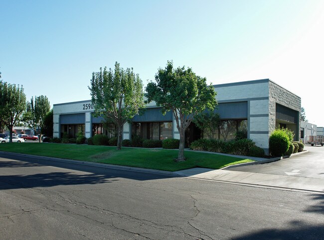 More details for 2590 N Grove Industrial Dr, Fresno, CA - Office for Lease
